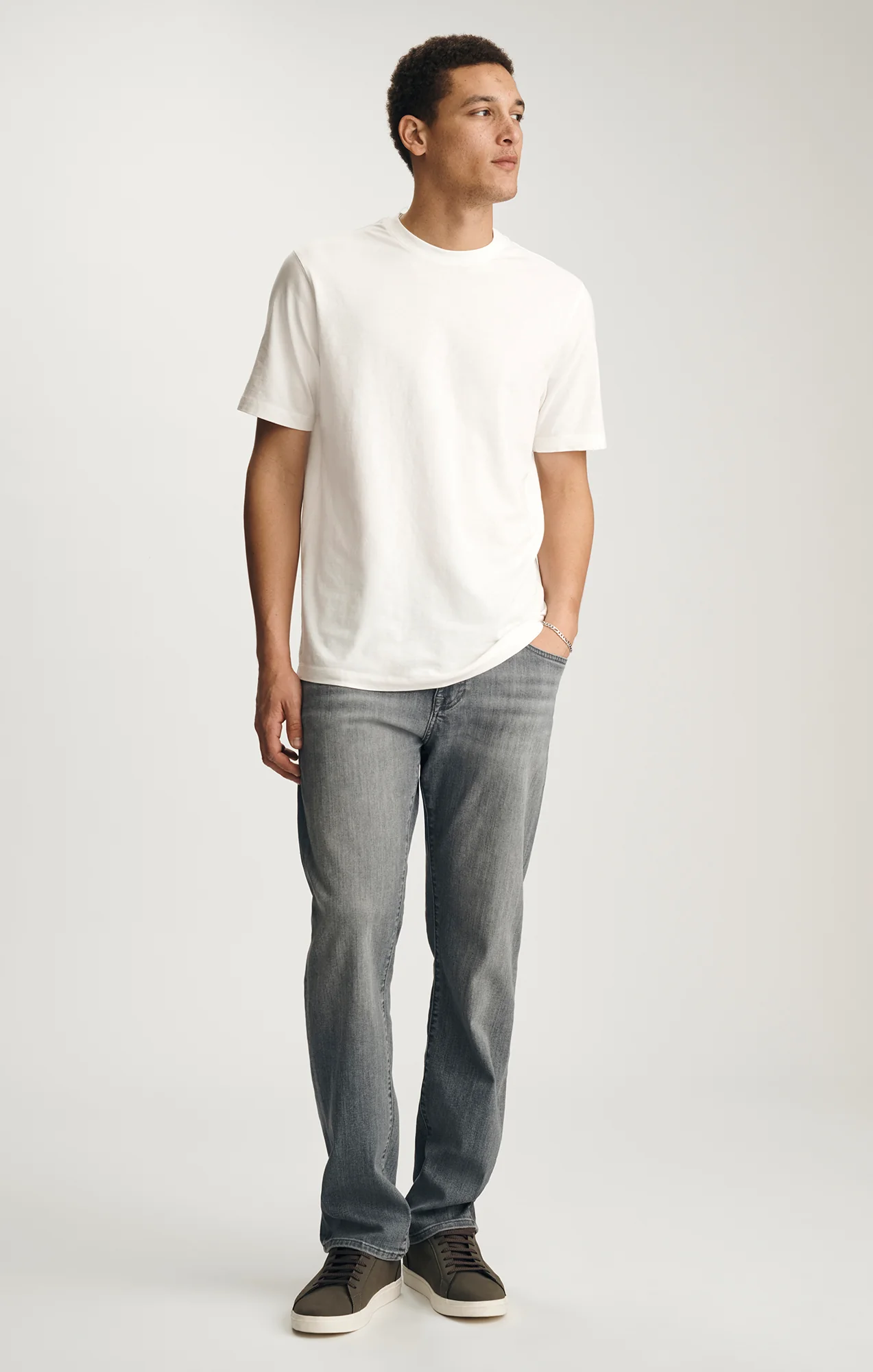 SOFT SLUB CREW NECK T-SHIRT IN WHITE - Image 3