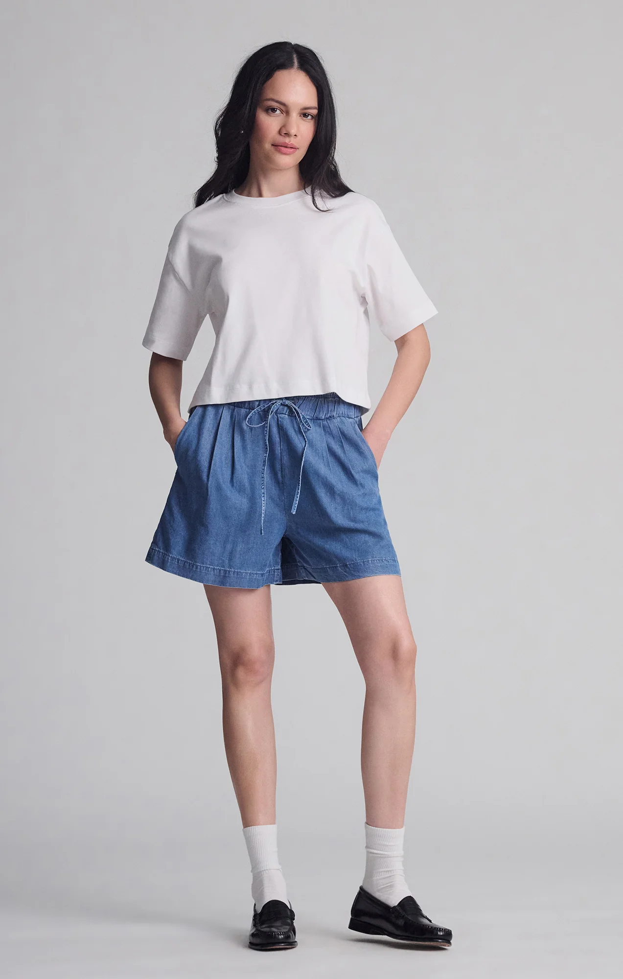 SPORTY LUXE CREW NECK T-SHIRT IN WHITE - Image 2