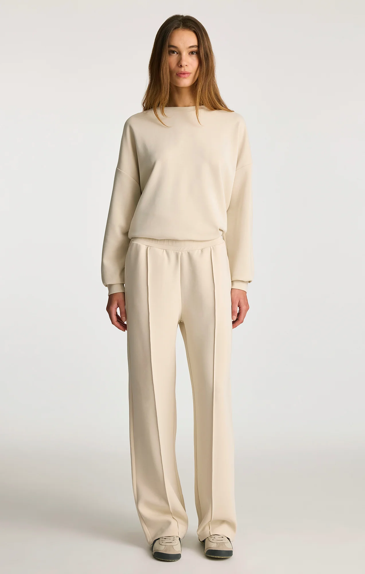 SPORTY LUXE TENCEL PANTS IN BONE WHITE - Image 3