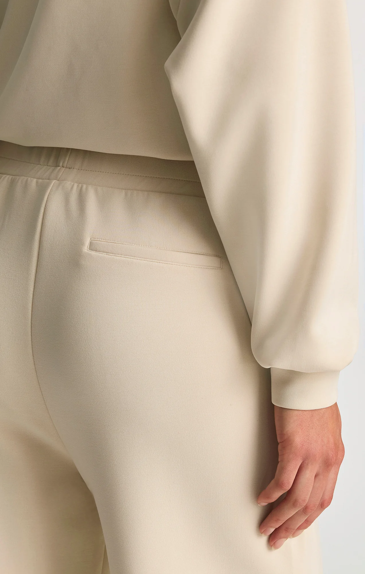 SPORTY LUXE TENCEL PANTS IN BONE WHITE - Image 6