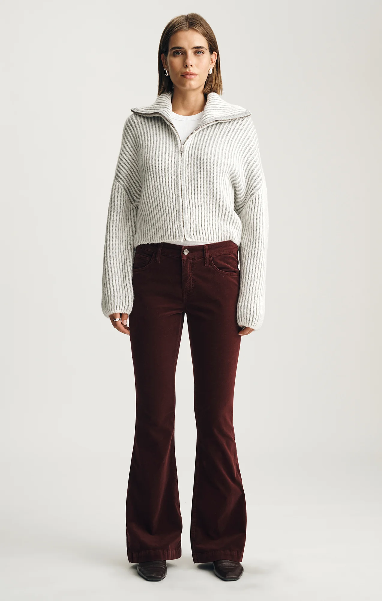 SYDNEY FLARE IN BURGUNDY VELVET - Image 4