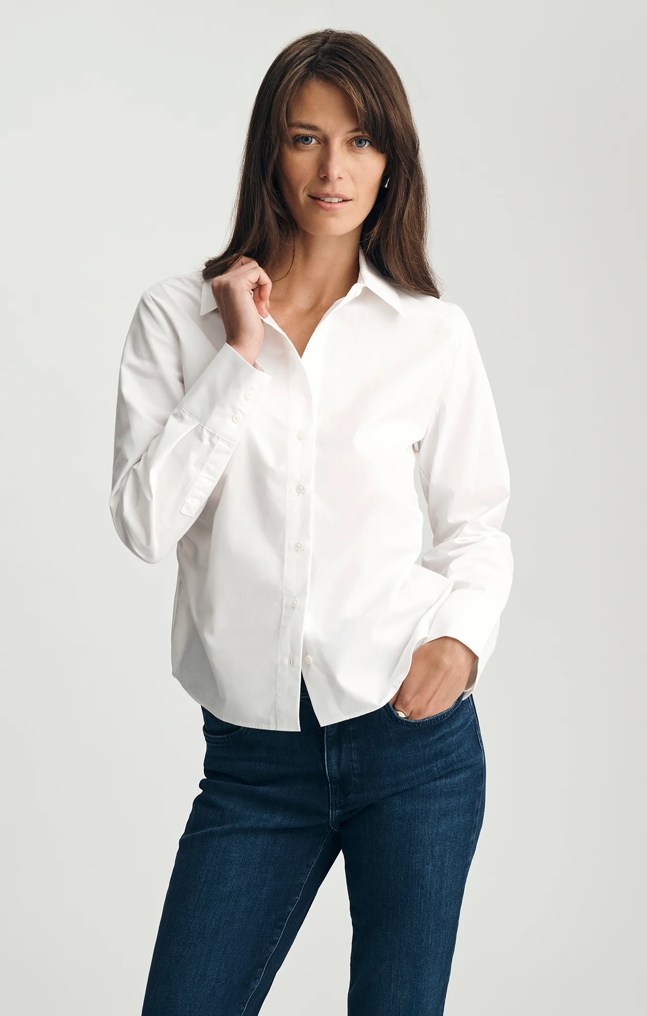 TAILORED LONG SLEEVE BUTTON-UP SHIRT IN WHITE