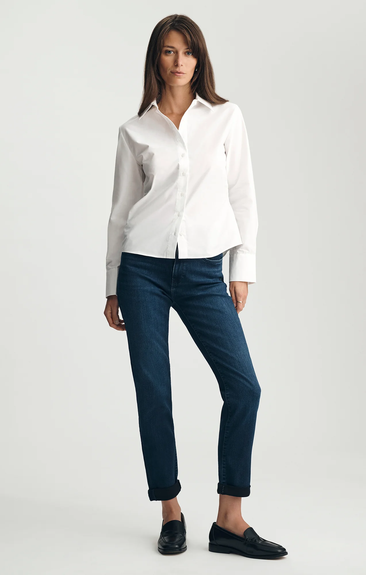 TAILORED LONG SLEEVE BUTTON-UP SHIRT IN WHITE - Image 2