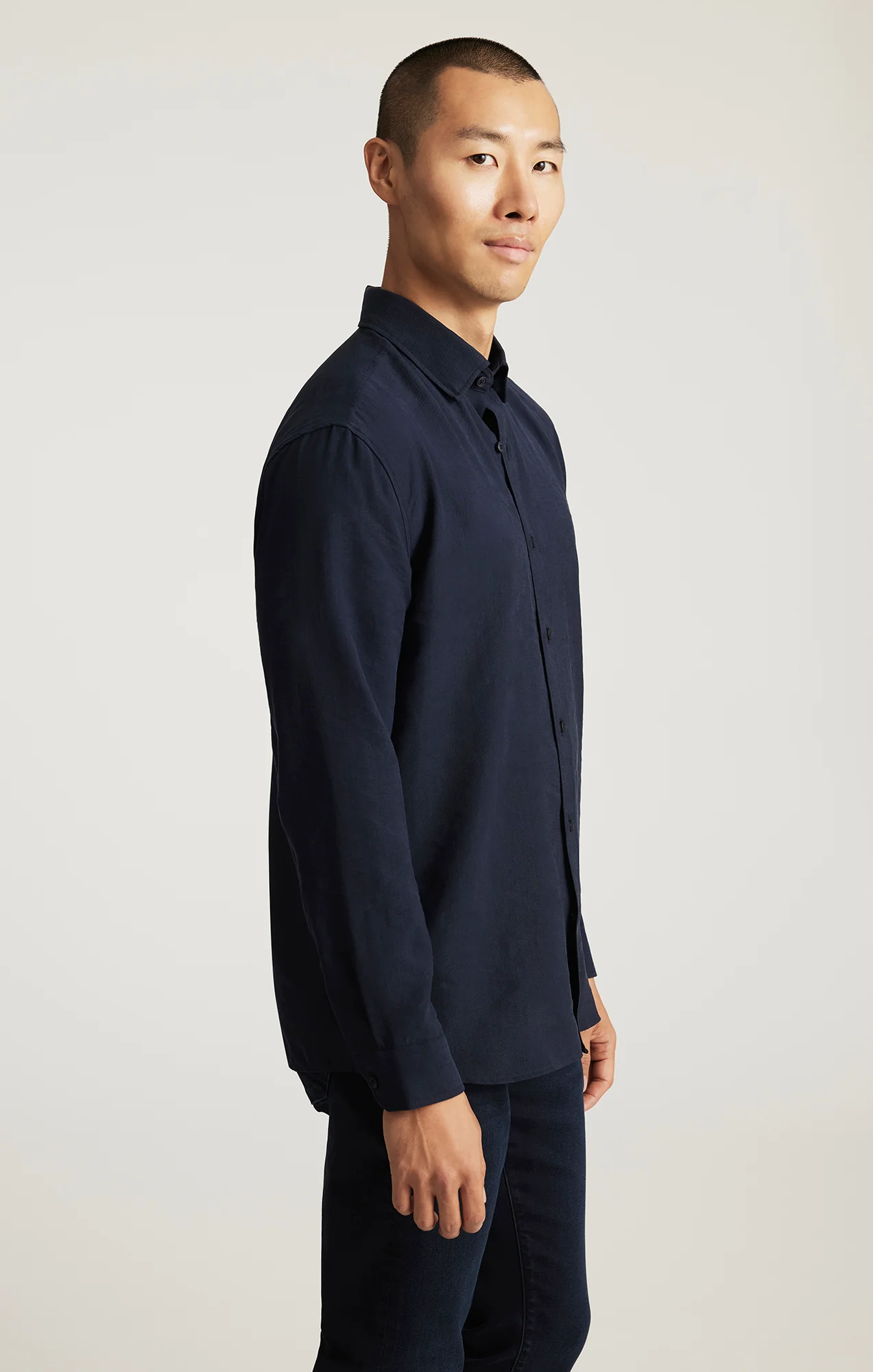 EDITION LONG SLEEVE BUTTON-UP SHIRT IN TOTAL ECLIPSE - Image 4