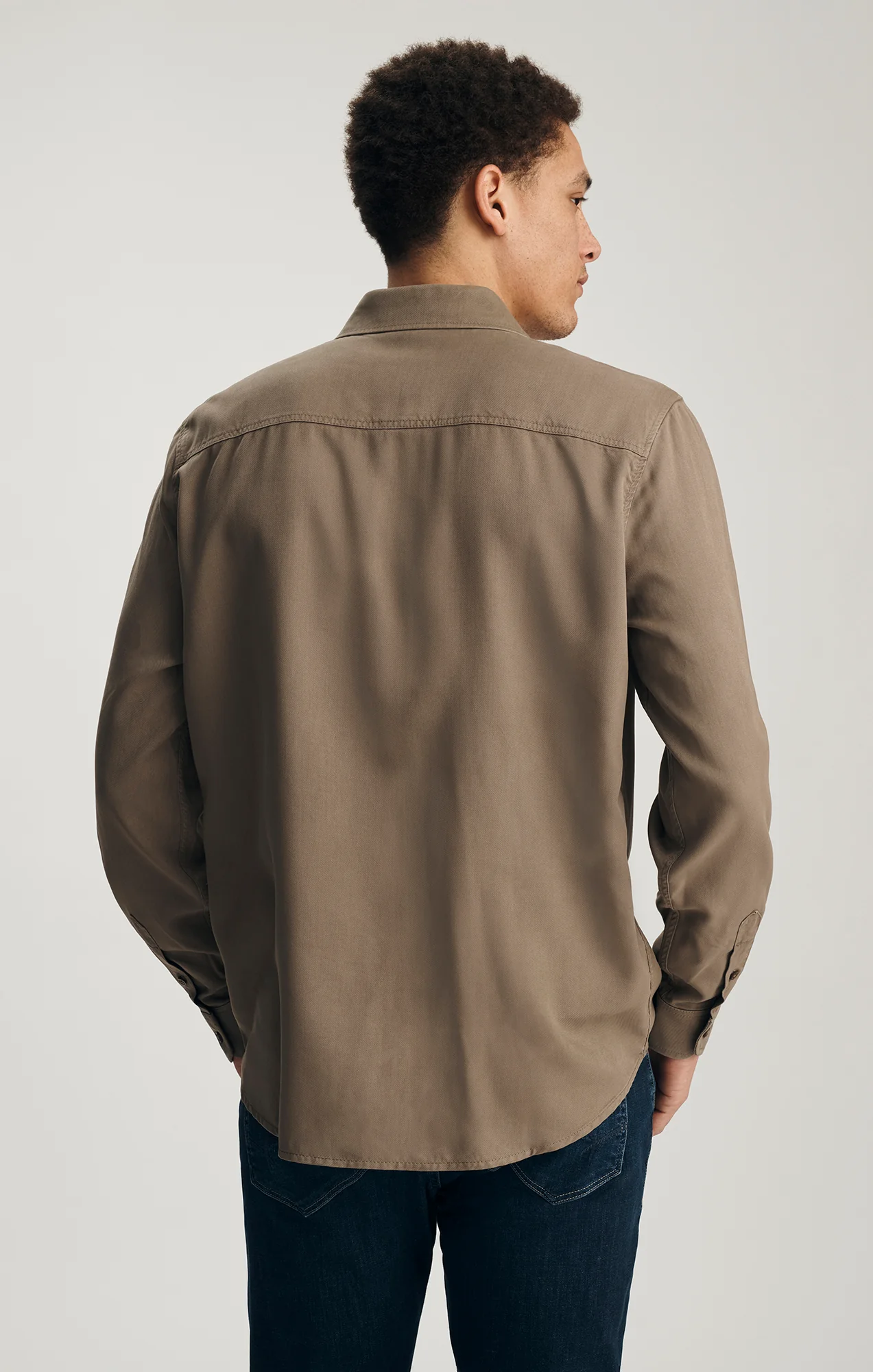 TENCEL™ BUTTON-UP SHIRT IN MOREL - Image 3