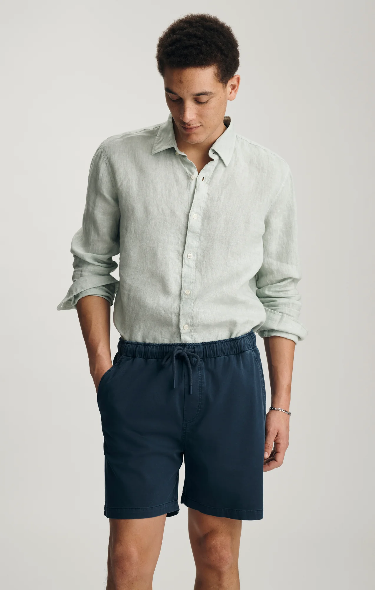 TENCEL™ DRAWSTRING 7" INSEAM SHORTS IN TOTAL ECLIPSE - Image 3