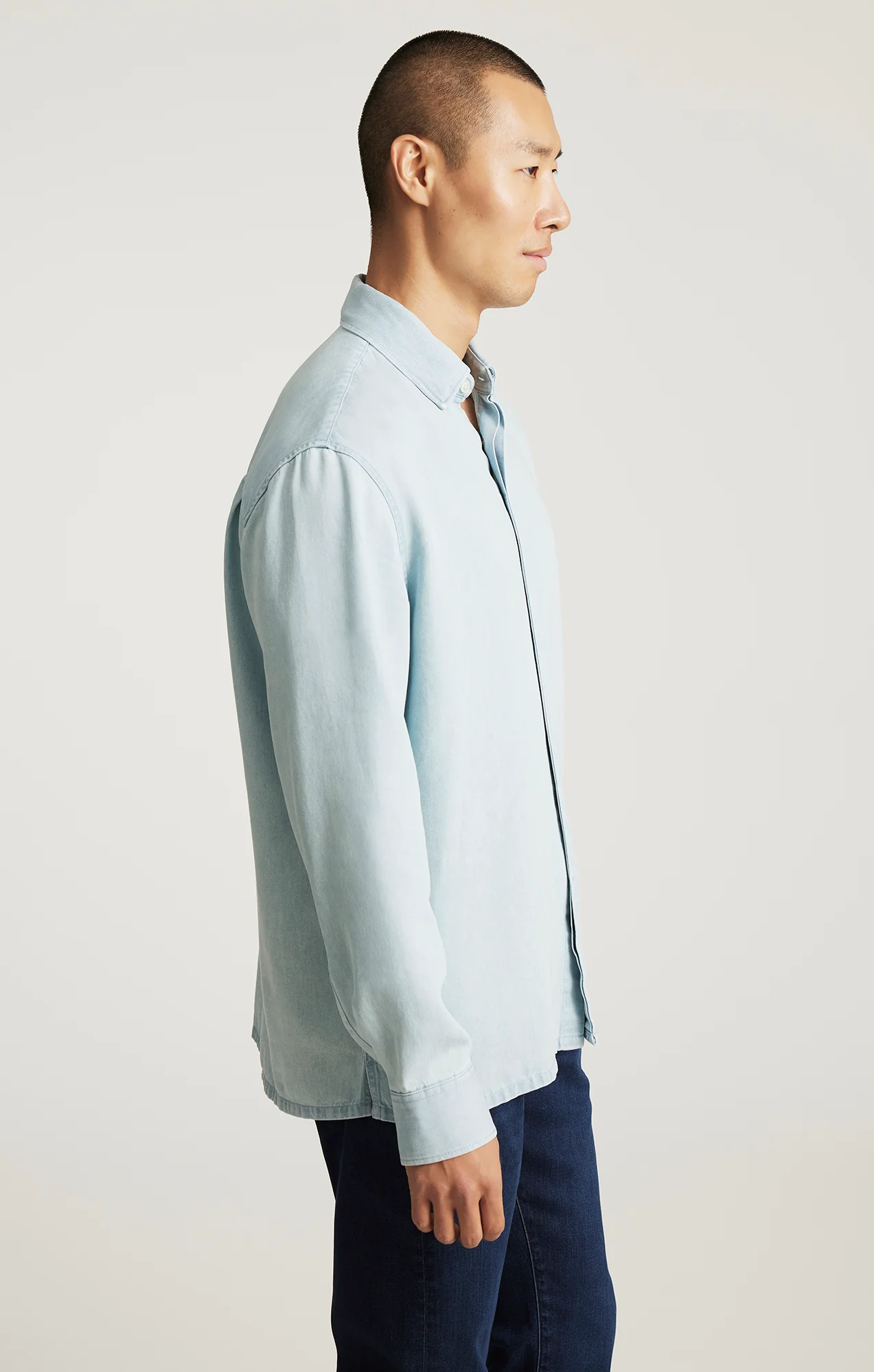 EDITION LONG SLEEVE BUTTON-UP SHIRT IN INDIGO - Image 2