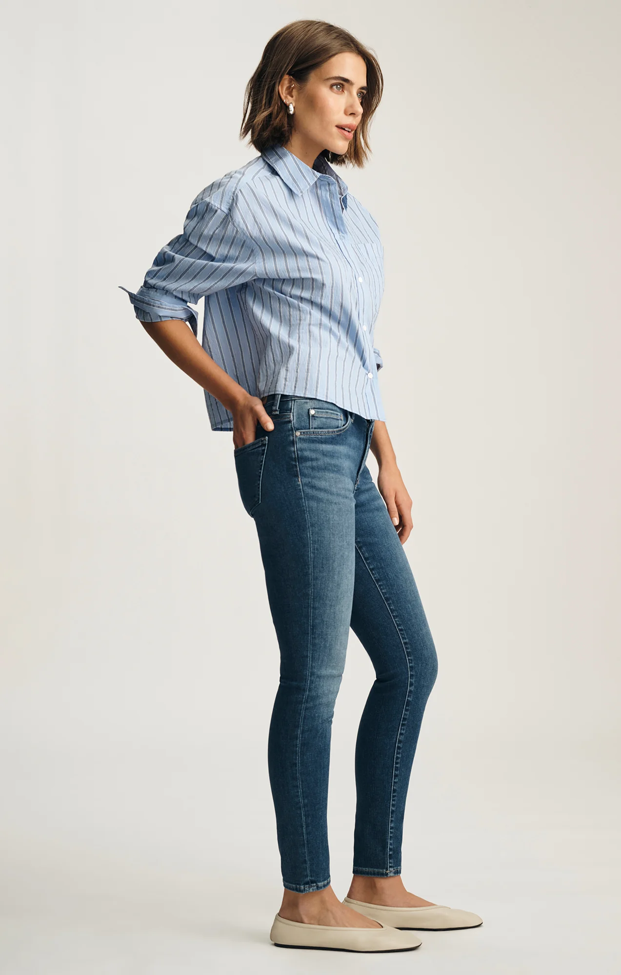 TESS SKINNY IN DARK BRUSHED FEATHER LUXE - Image 4