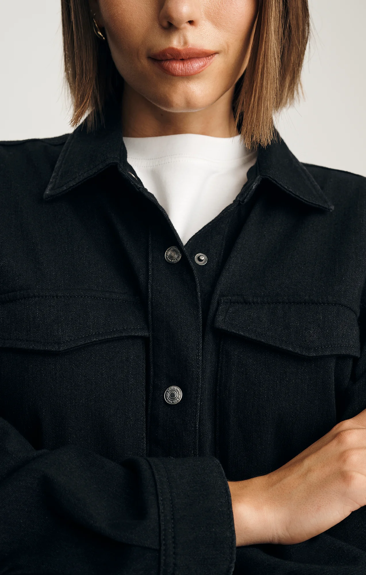 TIA DENIM SHIRT IN BLACK MOVE - Image 4