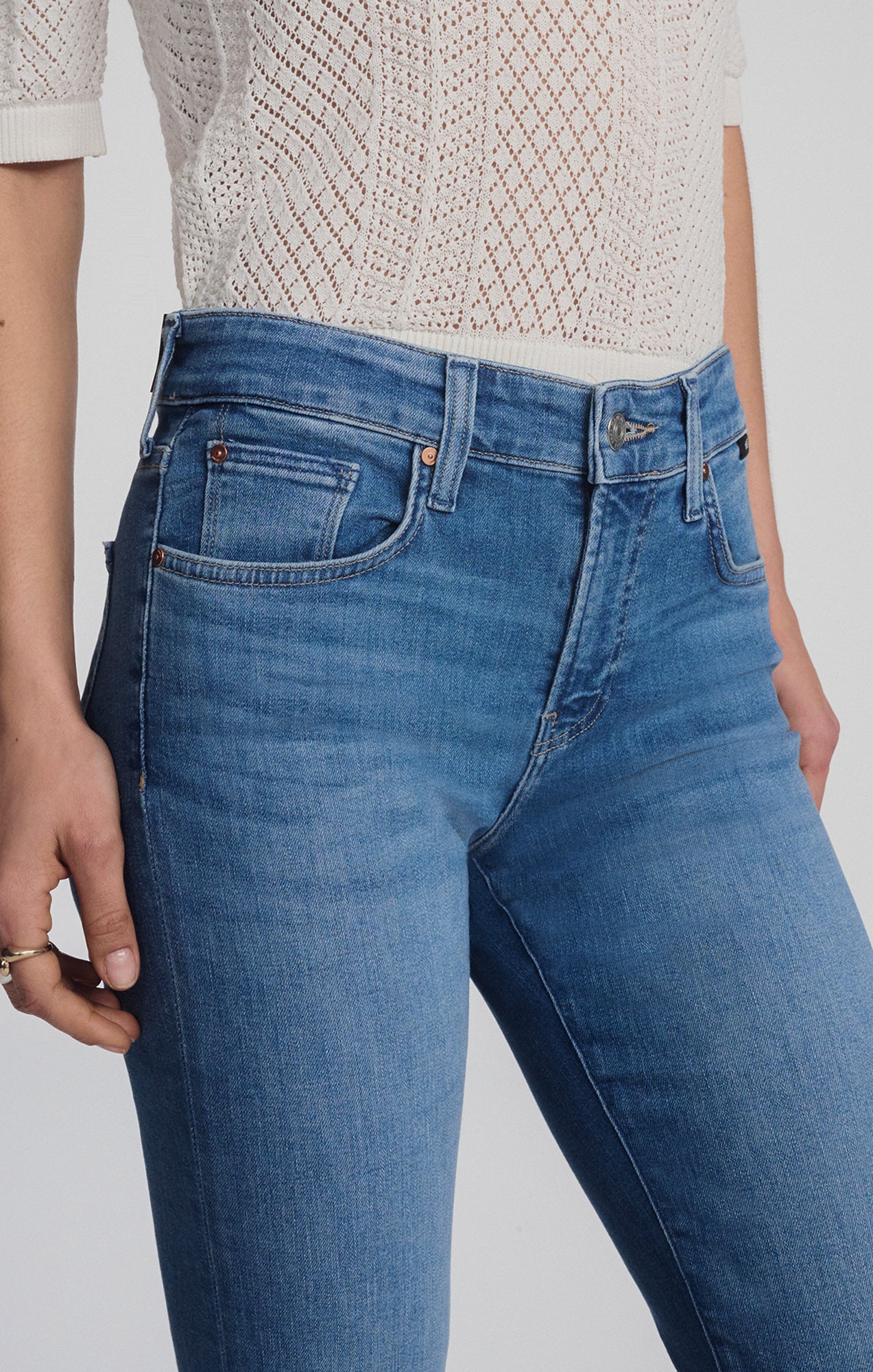 VICKY BOOTCUT IN MID BLUE FLEX BLUE - Image 4