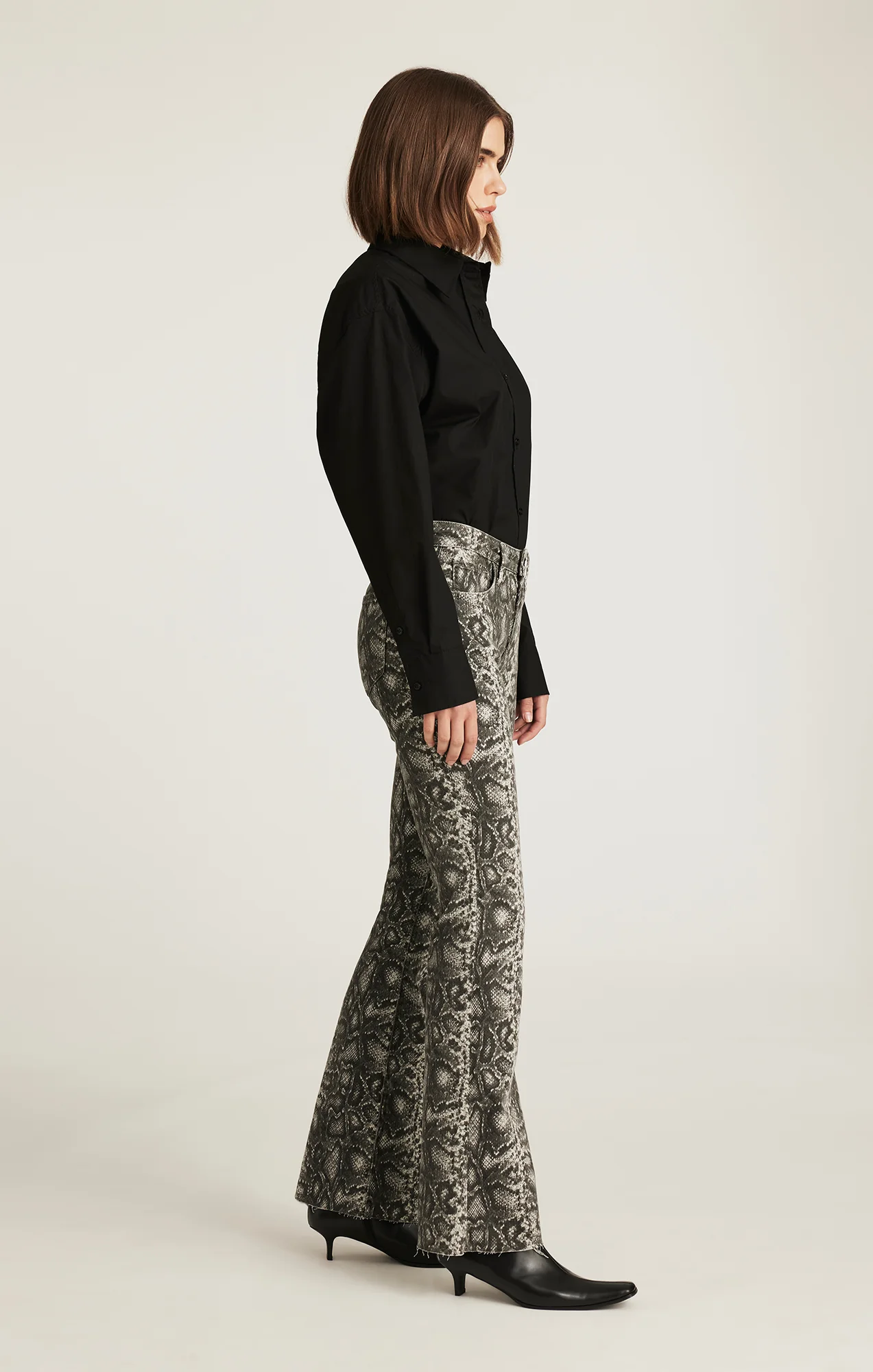 VICKY BOOTCUT IN SMOKE SNAKE DENIM - Image 3