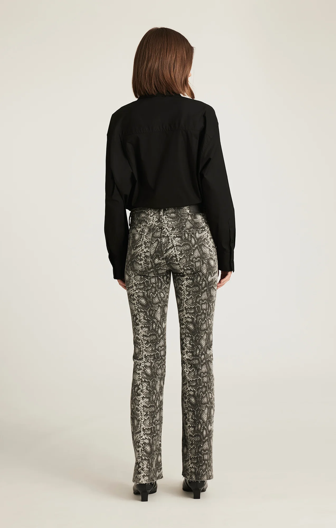 VICKY BOOTCUT IN SMOKE SNAKE DENIM - Image 4