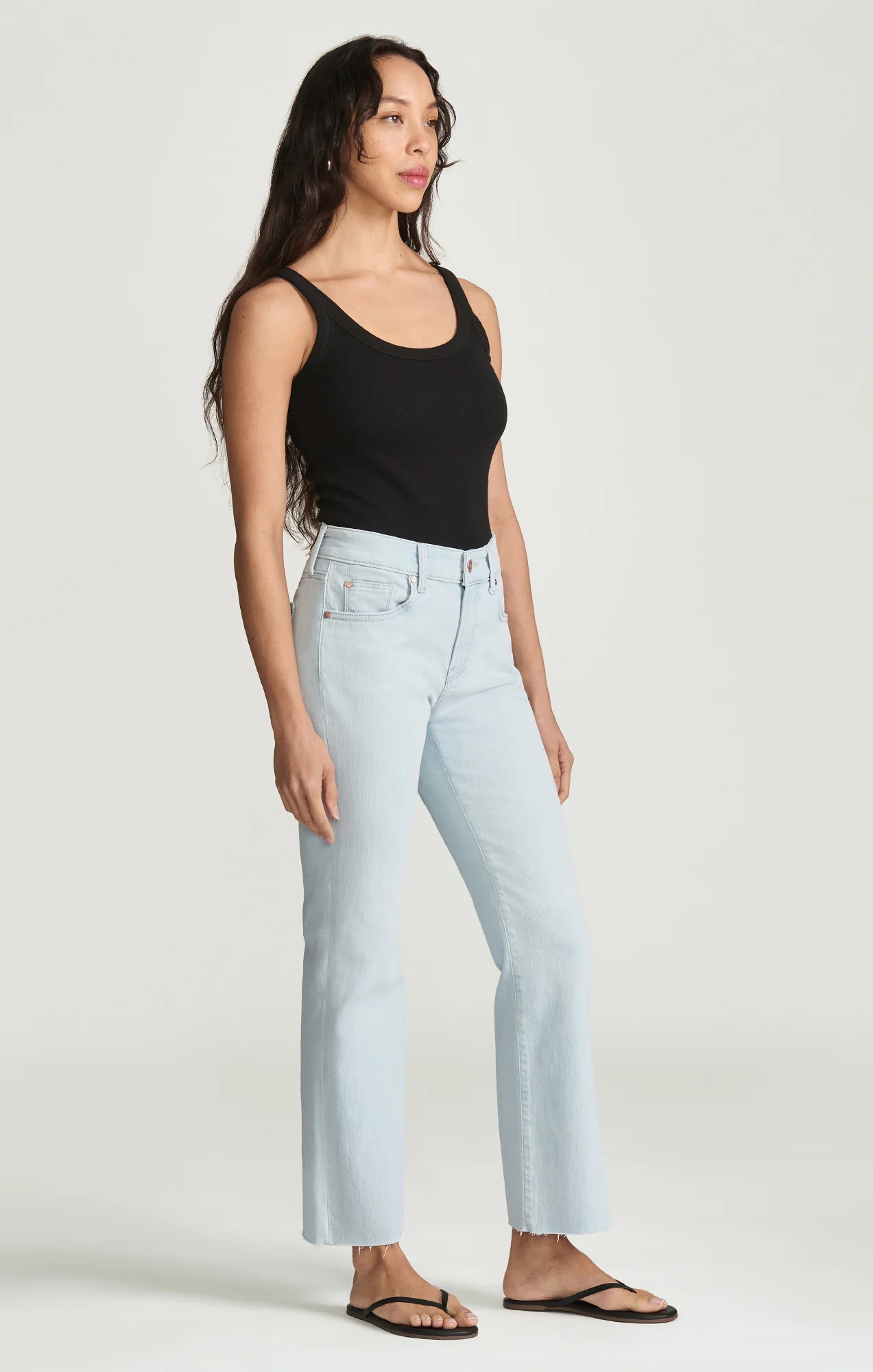 VICKY CROPPED BOOTCUT IN BLEACHED FLEX BLUE - Image 2