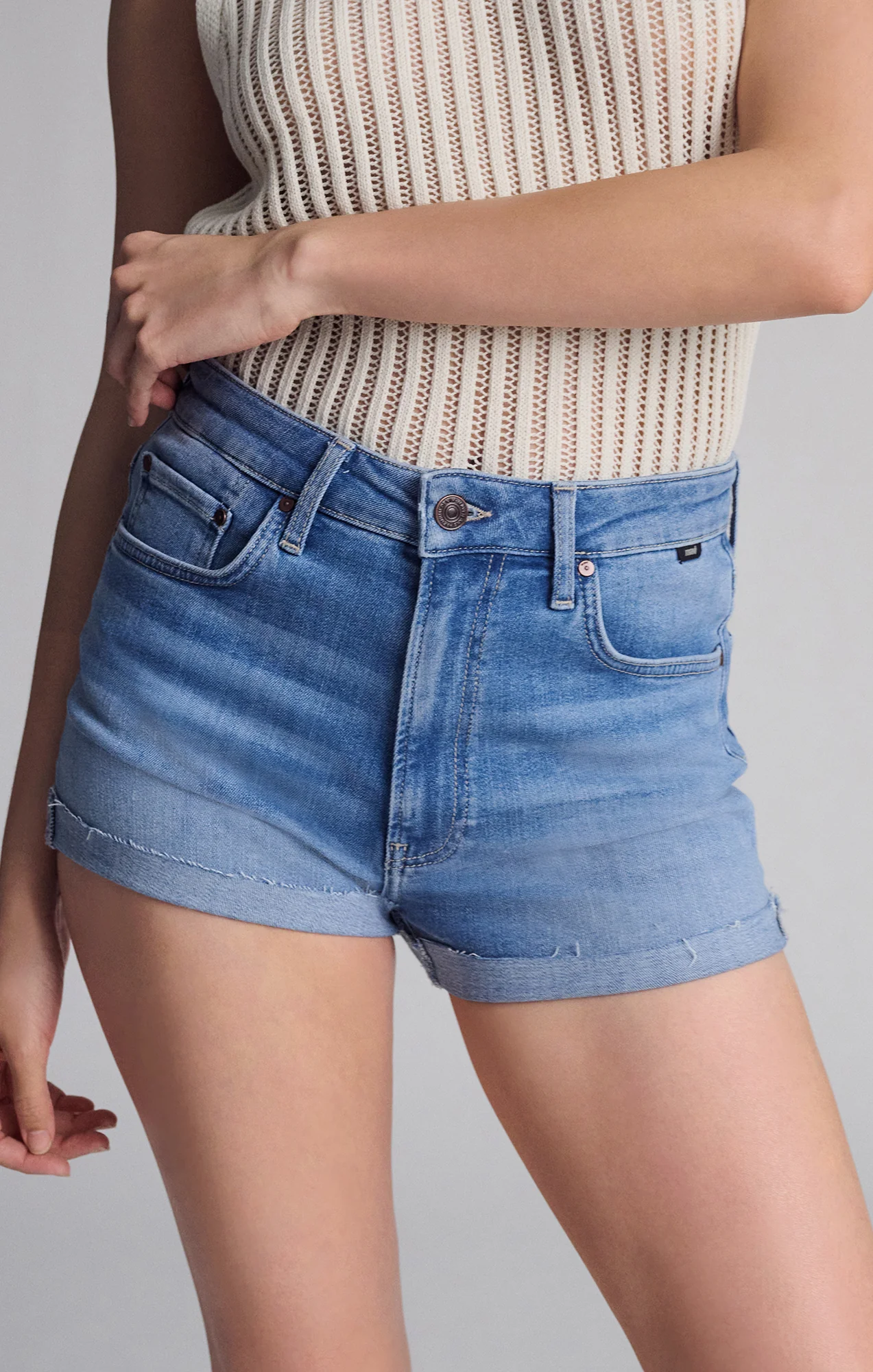 VIVIA CUFFED SHORTS IN LIGHT FLEX BLUE - Image 2