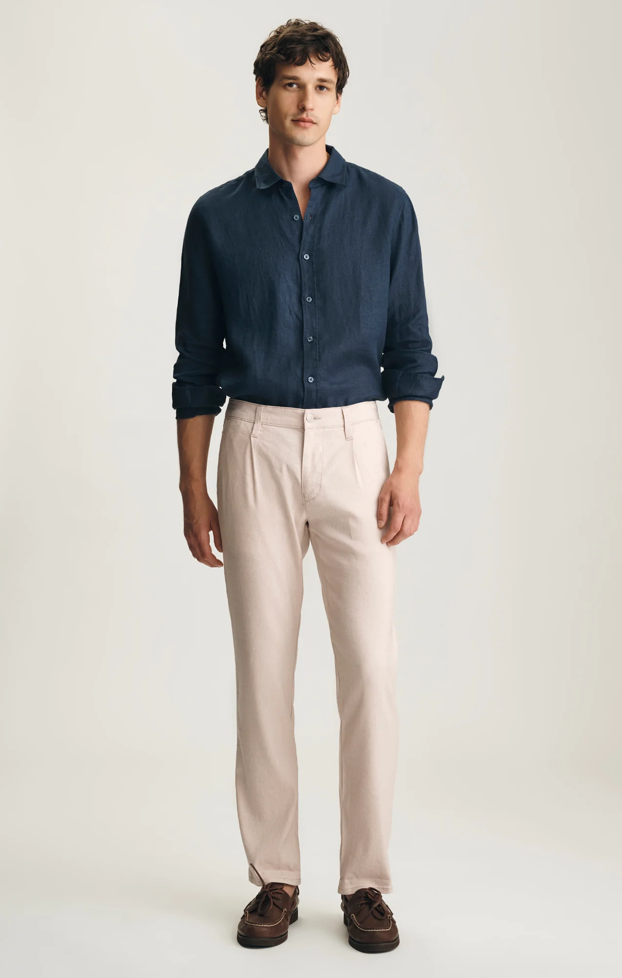 WILL PLEATED STRAIGHT CHINO IN CREAM LINEN - Image 3