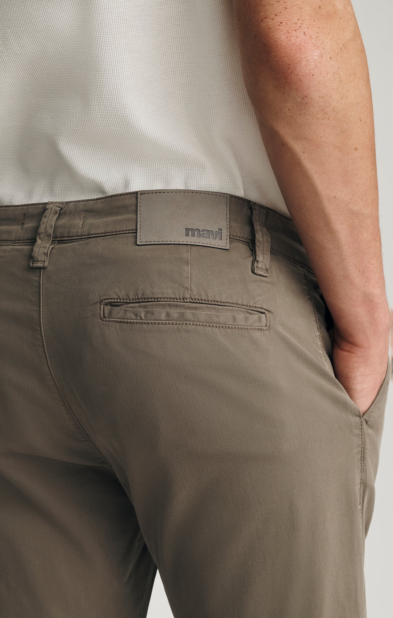 WILL PLEATED STRAIGHT CHINO IN PINE CITY - Image 5