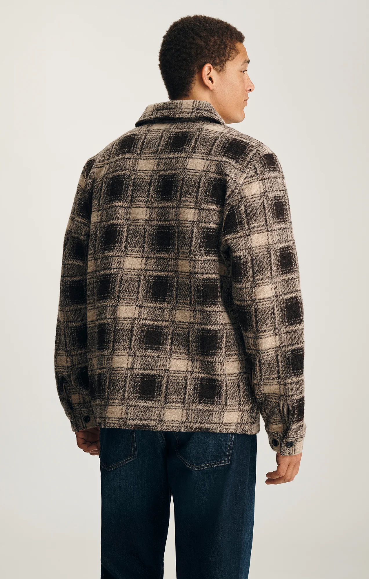 PLAID BUTTON-UP OVERSHIRT IN BROWN - Image 3
