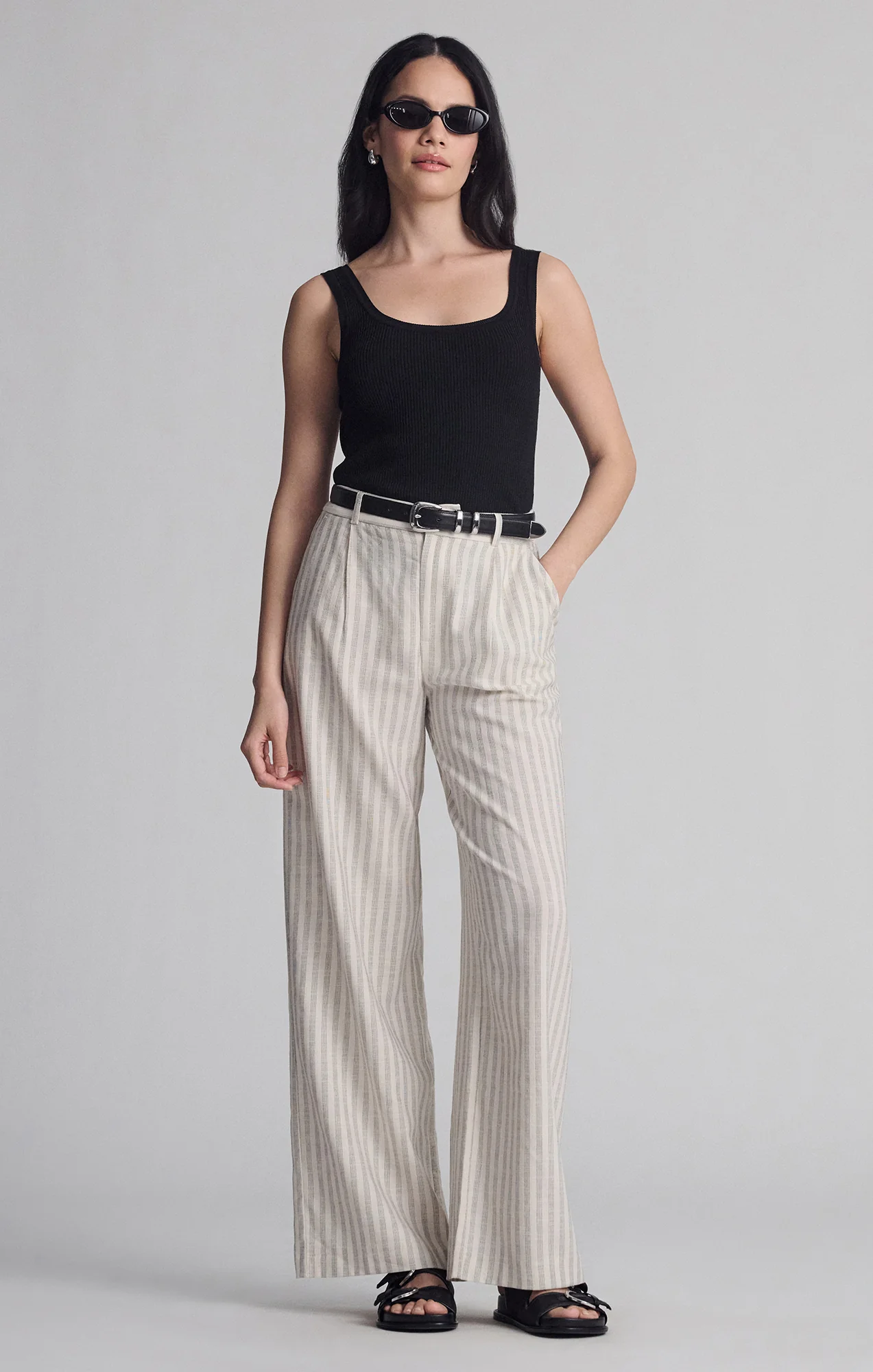 WOVEN BUTTON PANTS IN BLACK STRIPE