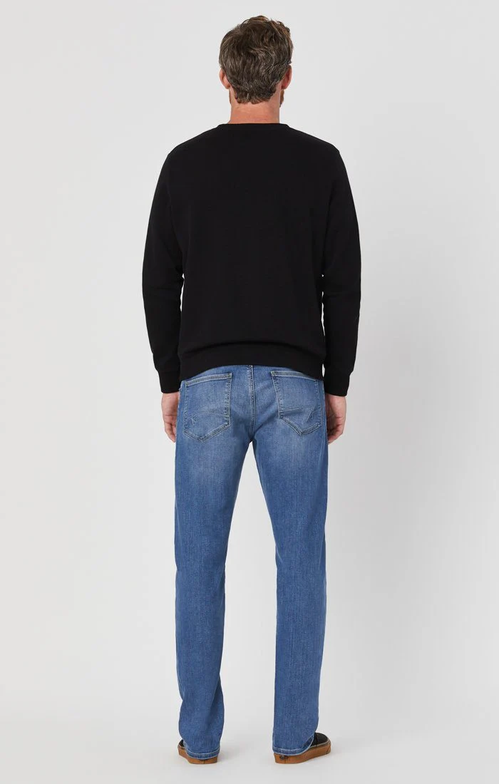 ZACH STRAIGHT LEG JEANS IN LIGHT SUPERMOVE - Image 3