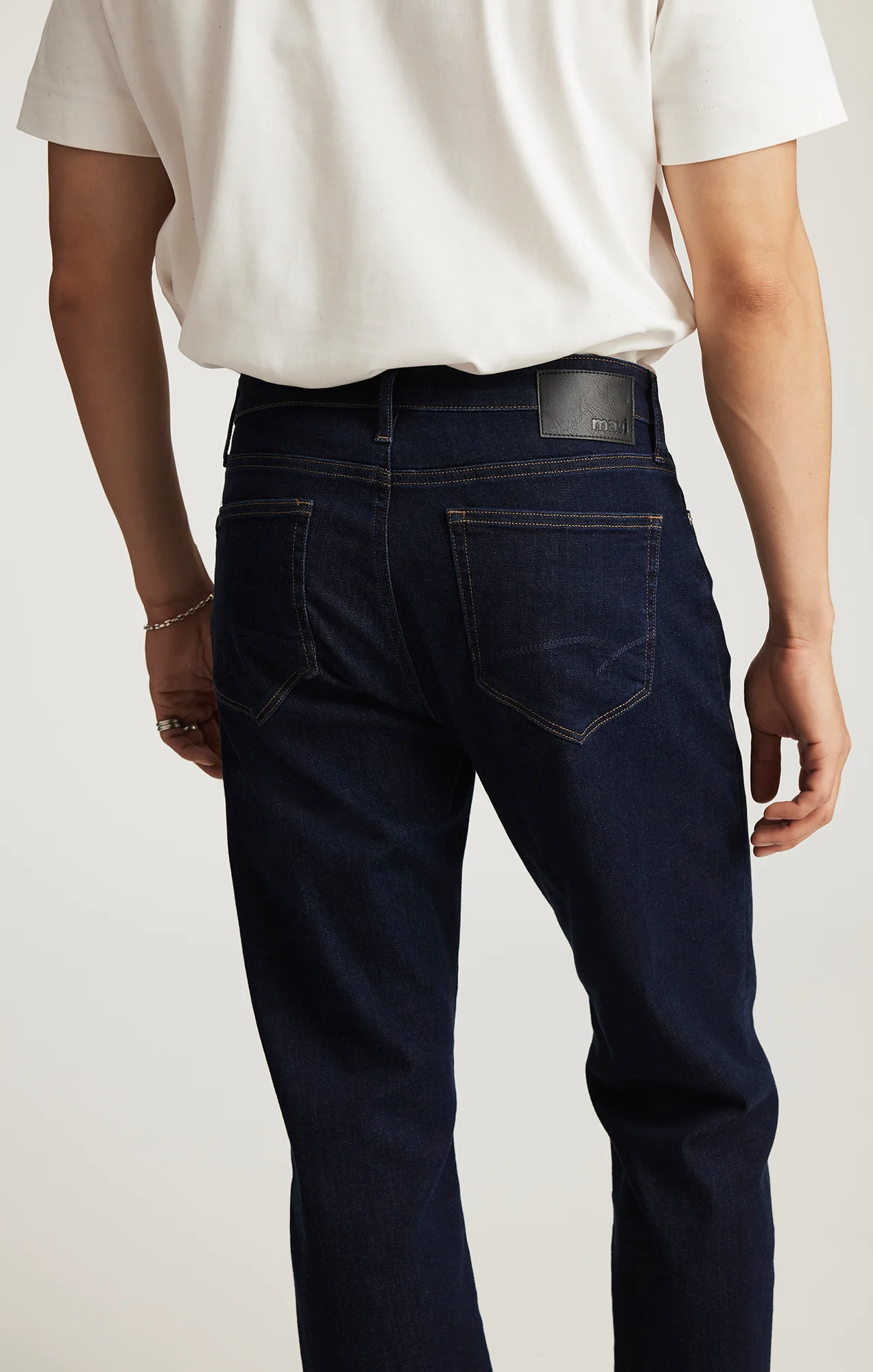 ZACH STRAIGHT LEG IN RINSE FEATHER BLUE - Image 6